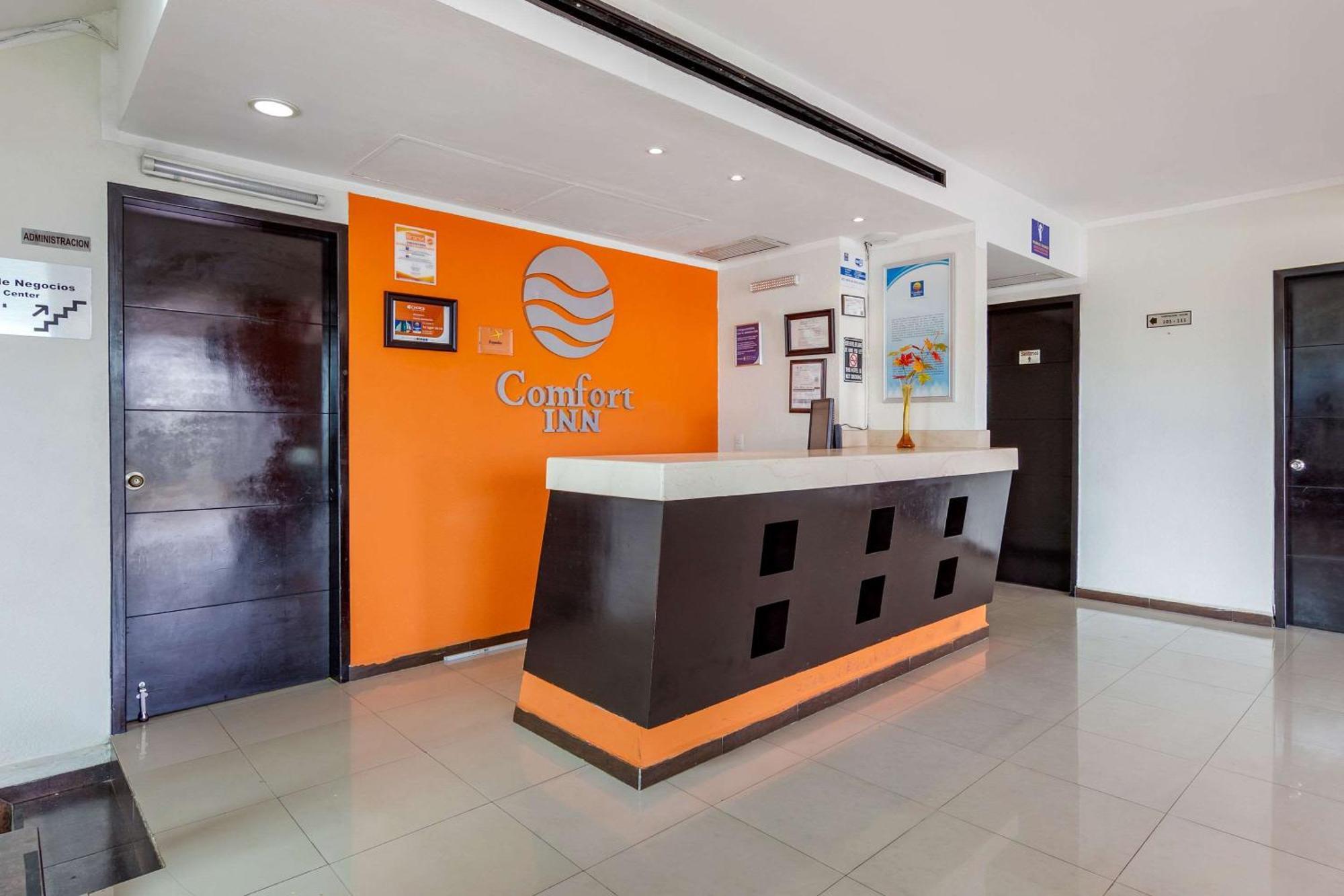 Comfort Inn Cancun Aeropuerto Eksteriør billede