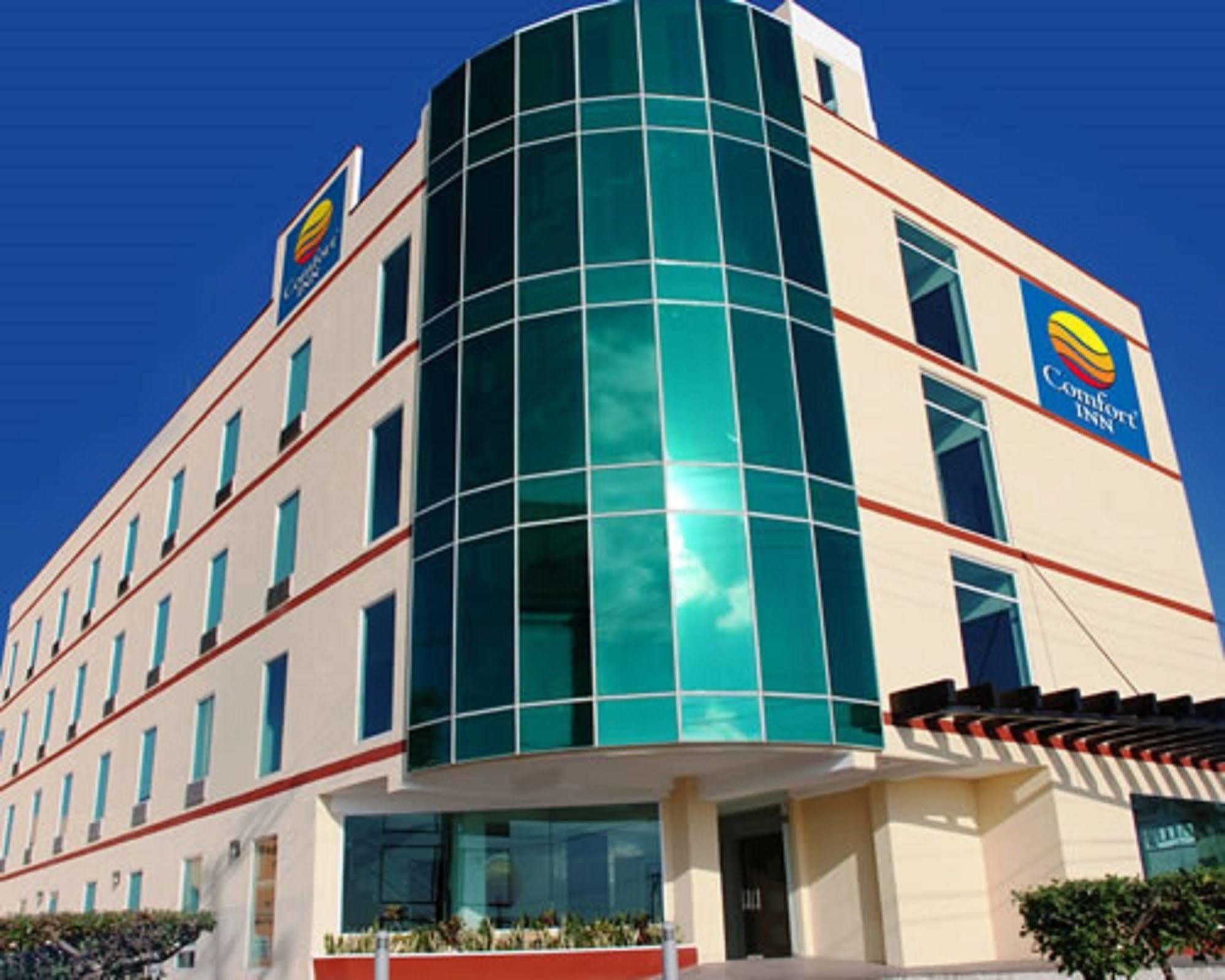 Comfort Inn Cancun Aeropuerto Eksteriør billede