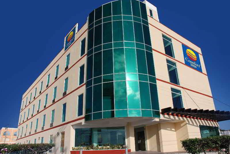 Comfort Inn Cancun Aeropuerto Eksteriør billede